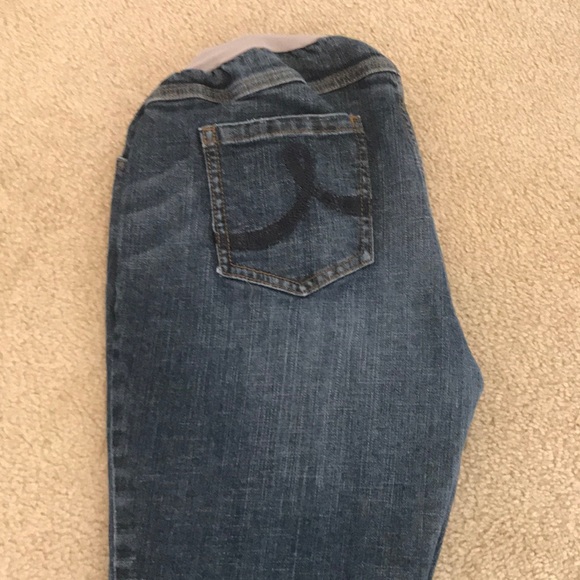 Cute Full-Panel Skinny Jean - Picture 3 of 5